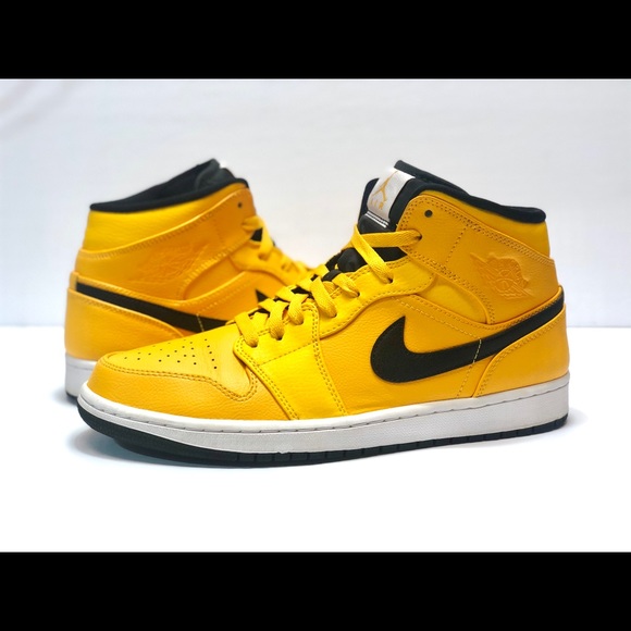 jordan 1 mid university gold